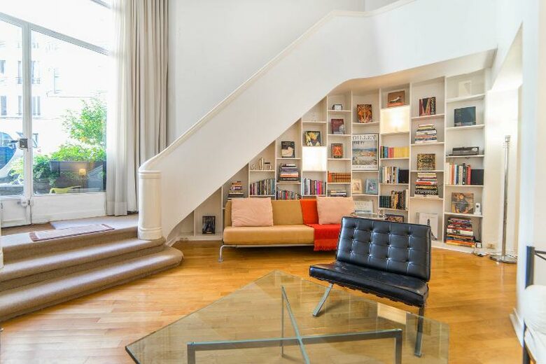 Passy Trocadero Townhome: Private Entrance - Paris, France