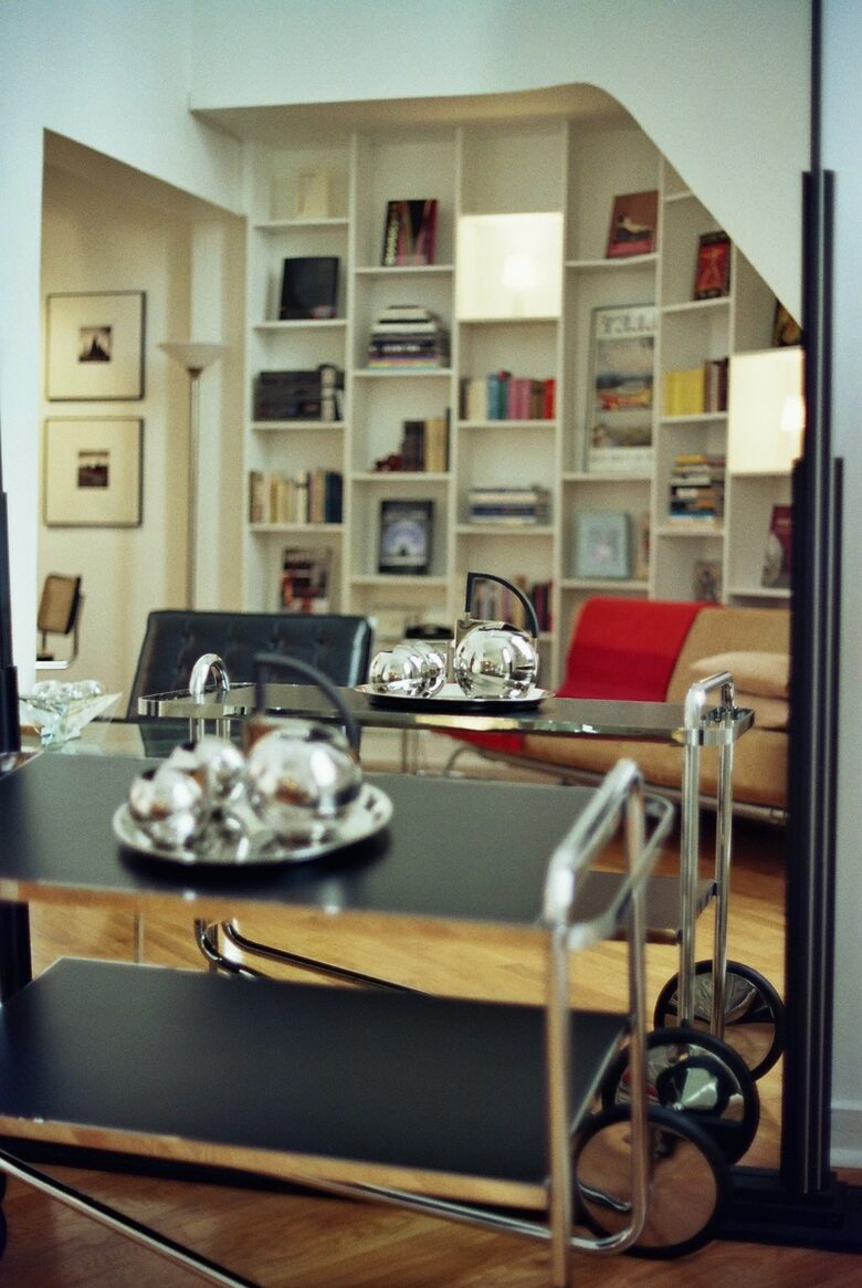 Passy Trocadero Townhome: Private Entrance - Paris, France