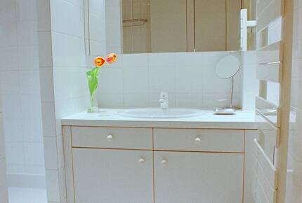 Passy Trocadero Townhome: Private Entrance - Paris, France