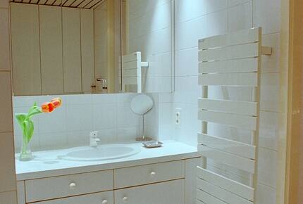 Passy Trocadero Townhome: Private Entrance - Paris, France