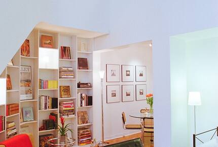 Passy Trocadero Townhome: Private Entrance - Paris, France