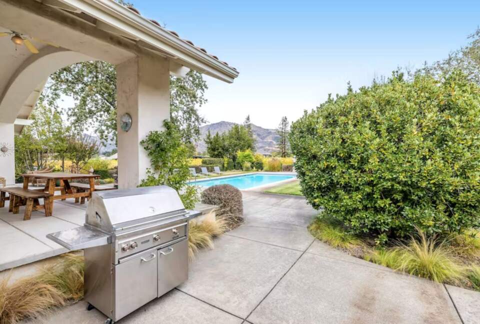 Wine Country Vineyard Estate - Kenwood, California