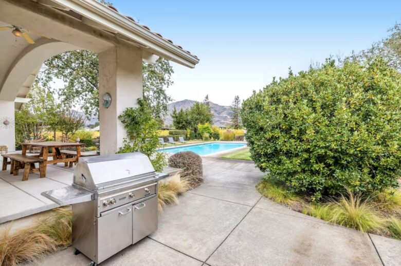 Wine Country Vineyard Estate - Kenwood, California