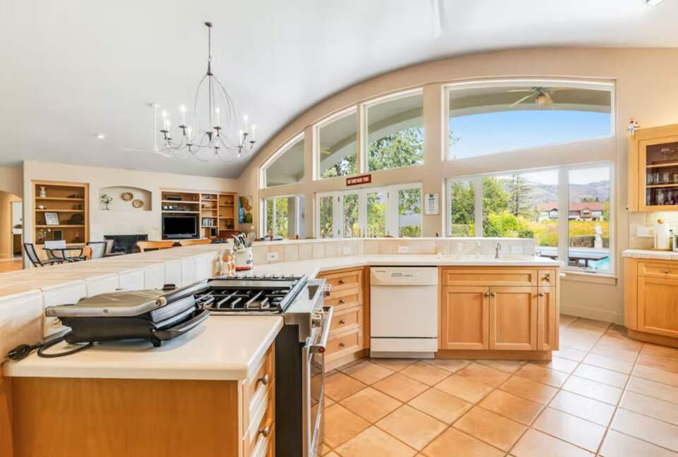 Wine Country Vineyard Estate - Kenwood, California