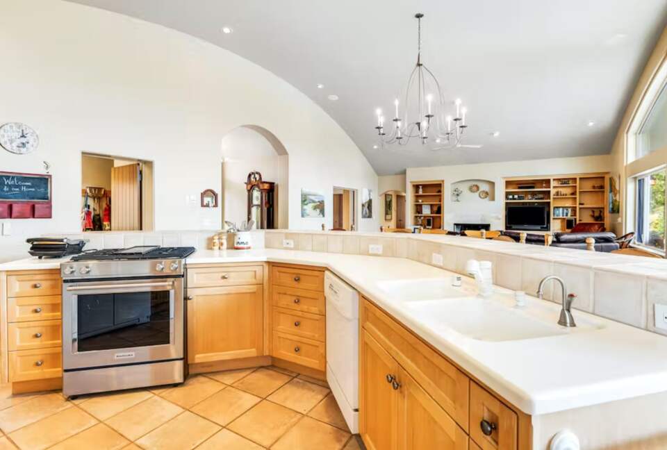 Wine Country Vineyard Estate - Kenwood, California