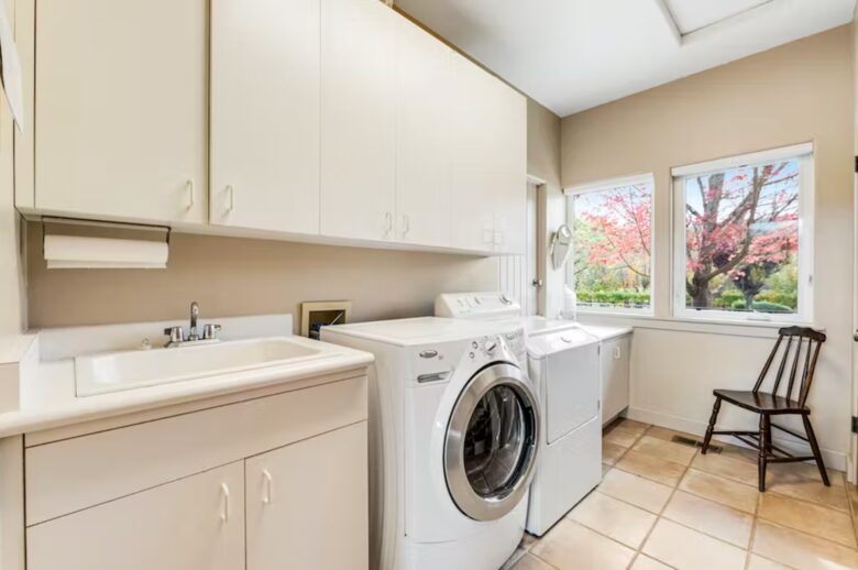 Wine Country Vineyard Estate - Kenwood, California