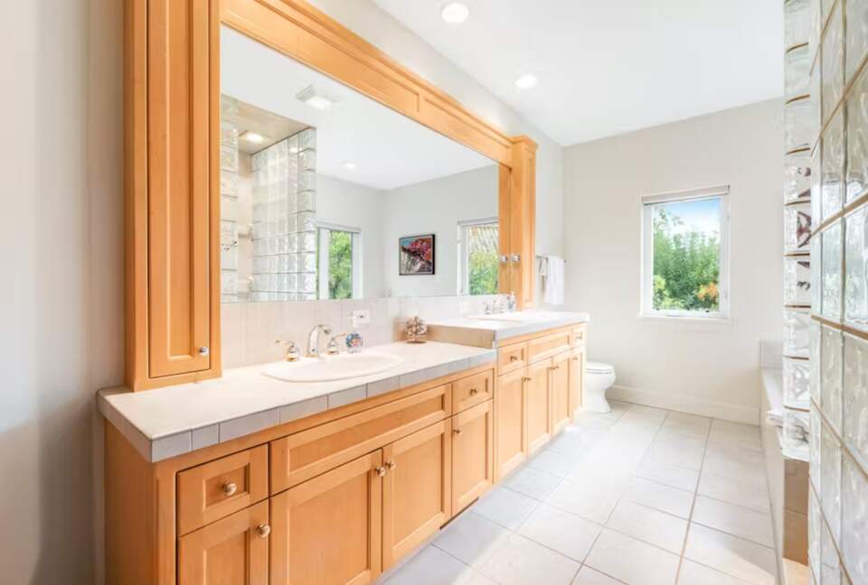 Wine Country Vineyard Estate - Kenwood, California