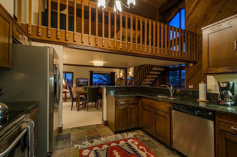 Deer Valley Luxury | Ski-In/ Ski-Out Chalet with Mountain Views - Park City, Utah