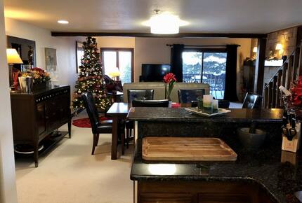 Deer Valley Luxury | Ski-In/ Ski-Out Chalet with Mountain Views - Park City, Utah