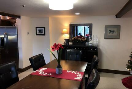 Deer Valley Luxury | Ski-In/ Ski-Out Chalet with Mountain Views - Park City, Utah