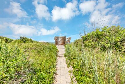 Family Friendly Beachfront Oasis - New Smyrna Beach, Florida