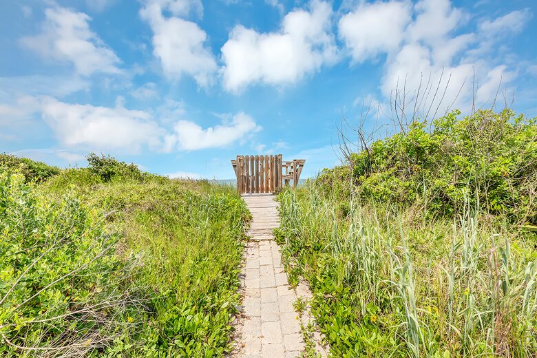 Family Friendly Beachfront Oasis - New Smyrna Beach, Florida