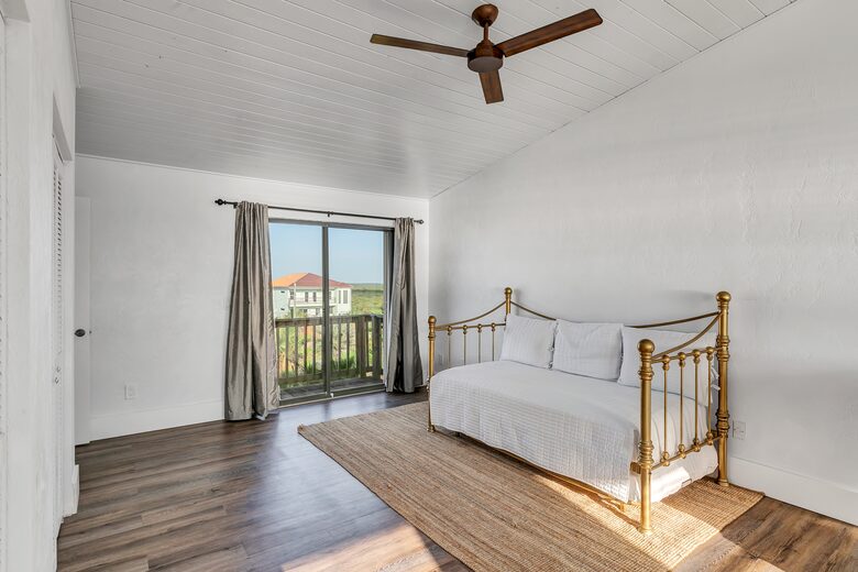 Family Friendly Beachfront Oasis - New Smyrna Beach, Florida