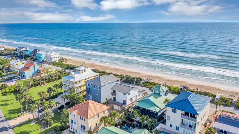 Family Friendly Beachfront Oasis - New Smyrna Beach, Florida