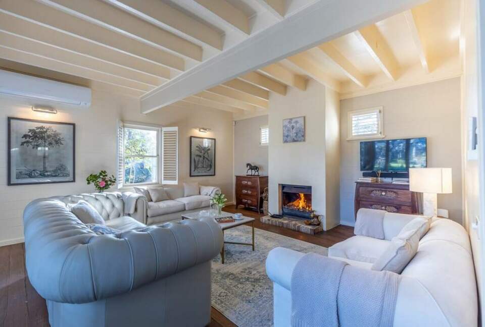 Carramar Coach House, Blue Mountains National Park - Wentworth Falls, Australia