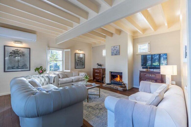 Carramar Coach House, Blue Mountains National Park - Wentworth Falls, Australia