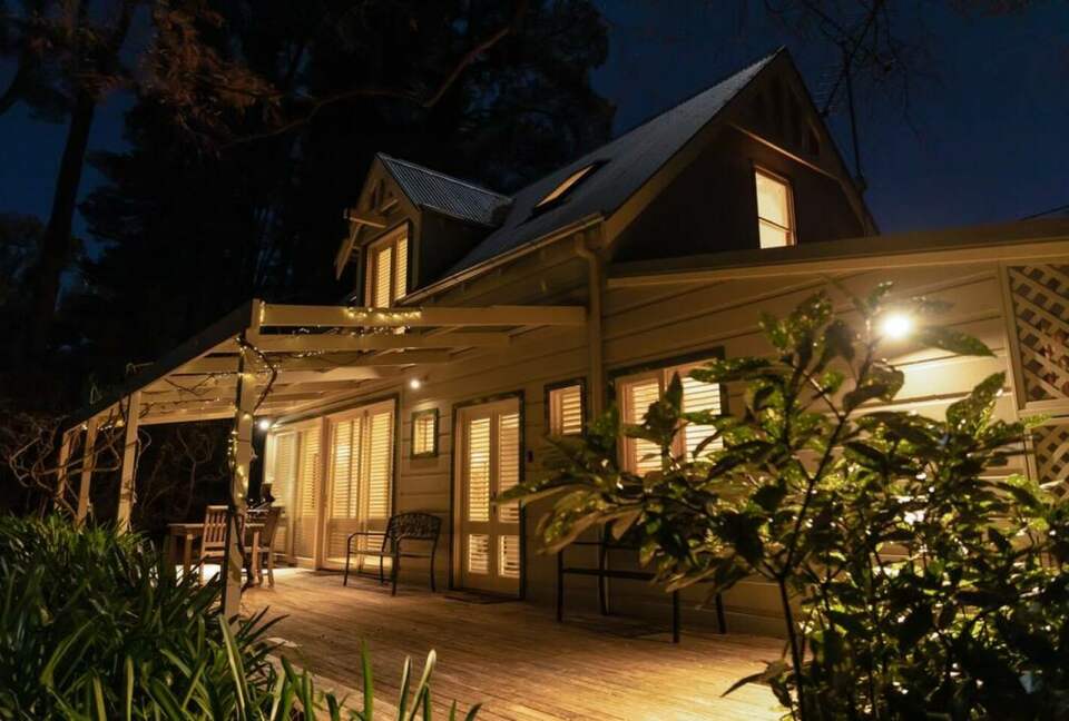 Carramar Coach House, Blue Mountains National Park - Wentworth Falls, Australia