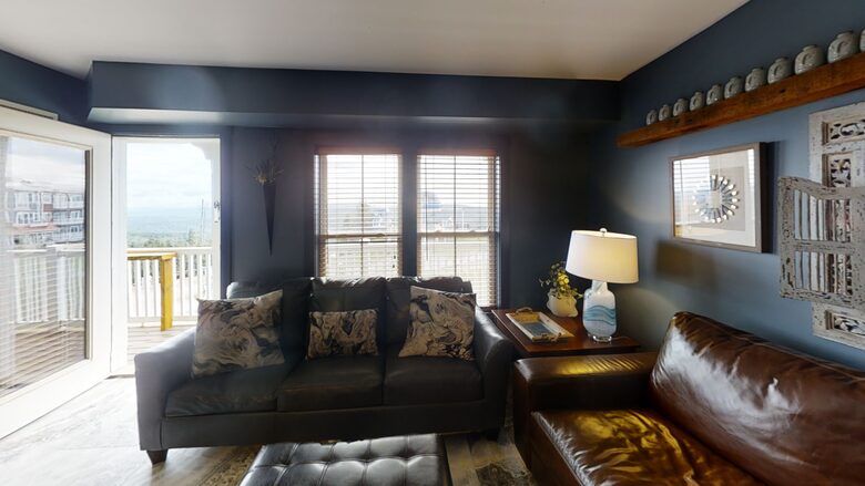 Snowshoe Mountain Ski-In/Ski-Out Escape - Dunmore, West Virginia