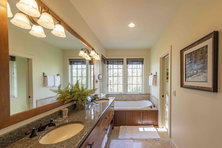 Stunning Mountain Home with Spectacular Views - Lake Toxaway, North Carolina