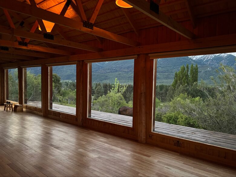 Gorgeous 880 Acre Argentina Ranch - Villa Lago Rivadavia, Argentina