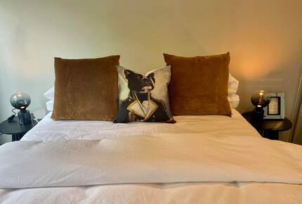 Queenstown home with stunning views and space for the family - Queenstown, New Zealand