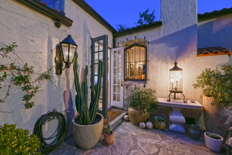 Stunning Hollywood Hills Oasis - Los Angeles, California