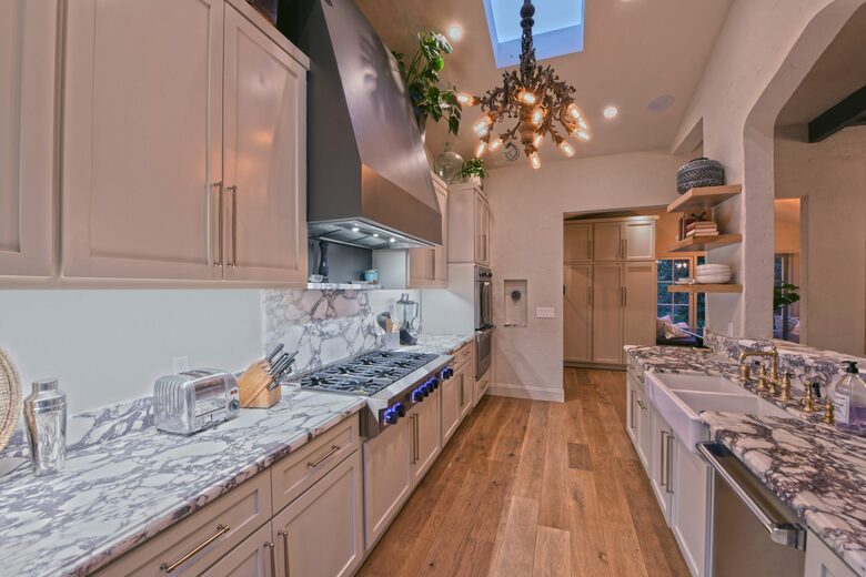 Stunning Hollywood Hills Oasis - Los Angeles, California