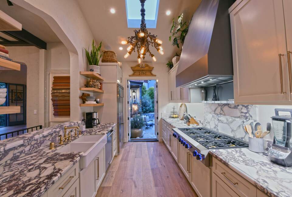 Stunning Hollywood Hills Oasis - Los Angeles, California