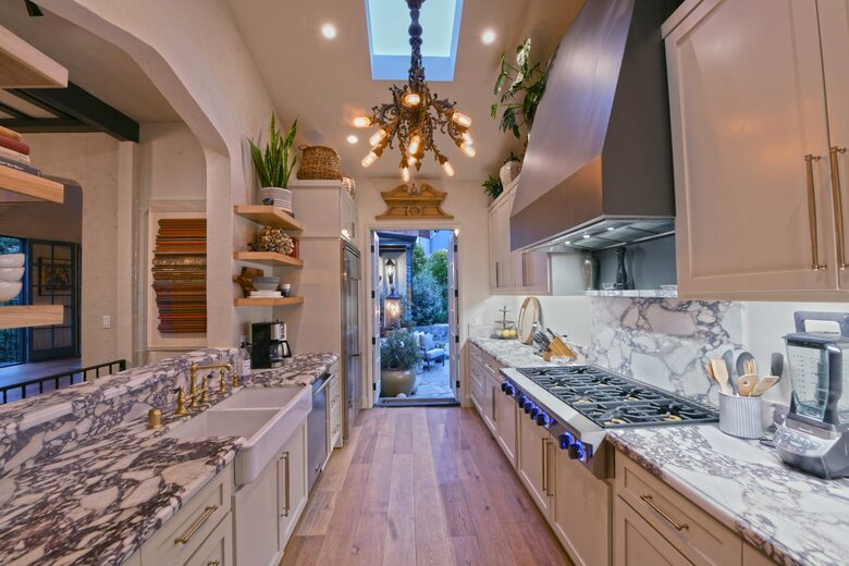 Stunning Hollywood Hills Oasis - Los Angeles, California