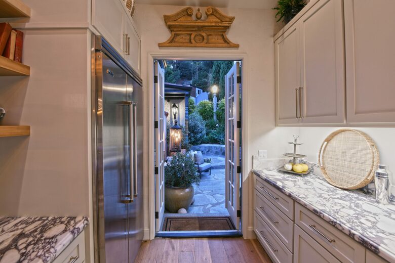 Stunning Hollywood Hills Oasis - Los Angeles, California