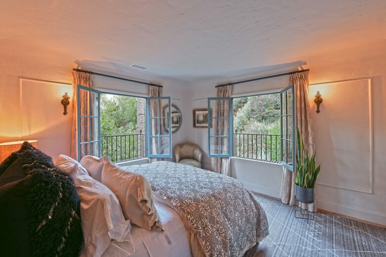 Stunning Hollywood Hills Oasis - Los Angeles, California