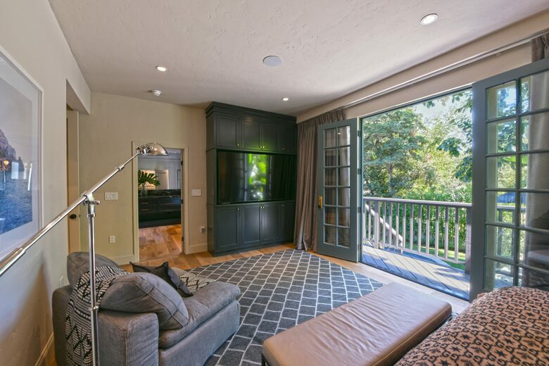 Stunning Hollywood Hills Oasis - Los Angeles, California