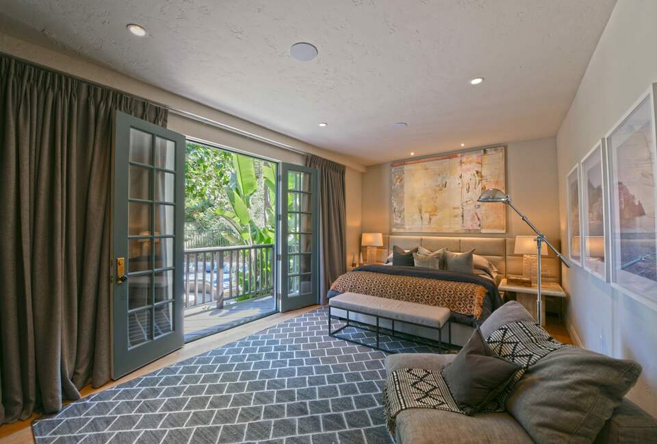 Stunning Hollywood Hills Oasis - Los Angeles, California