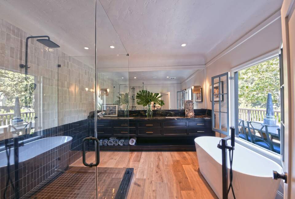 Stunning Hollywood Hills Oasis - Los Angeles, California