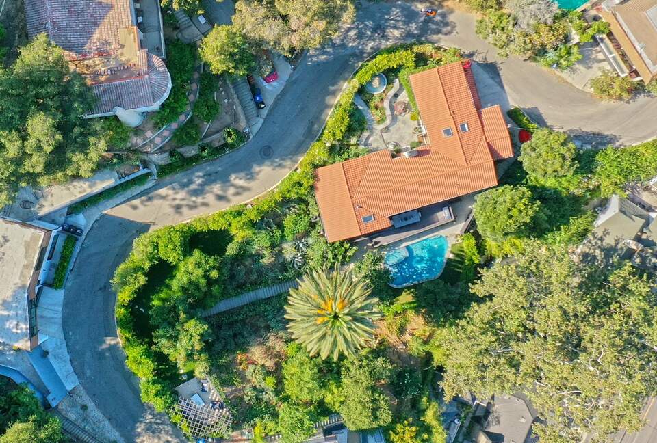 Stunning Hollywood Hills Oasis - Los Angeles, California