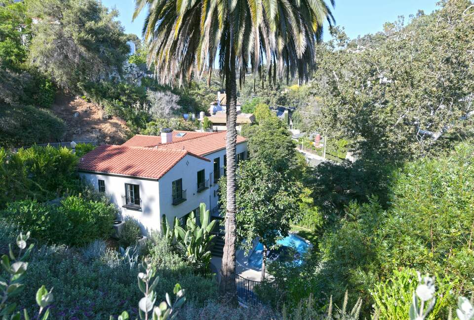 Stunning Hollywood Hills Oasis - Los Angeles, California