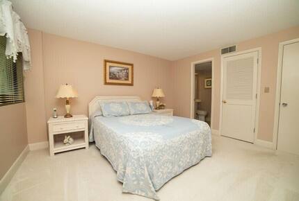 Beautiful Oceanfront Getaway - 200 Steps from Bed to Beach - Pawleys Island, South Carolina