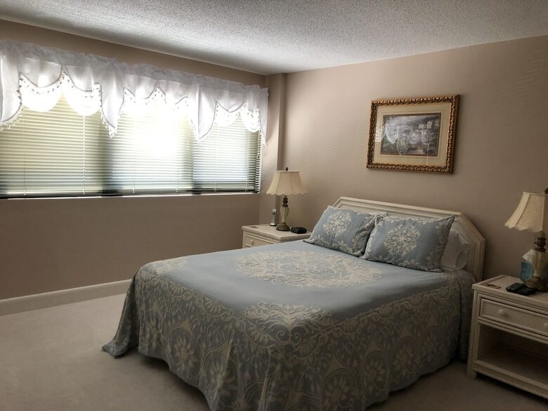 Beautiful Oceanfront Getaway - 200 Steps from Bed to Beach - Pawleys Island, South Carolina