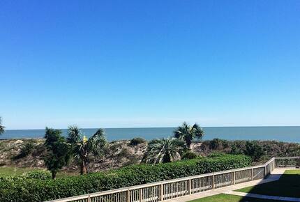 Beautiful Oceanfront Getaway - 200 Steps from Bed to Beach - Pawleys Island, South Carolina