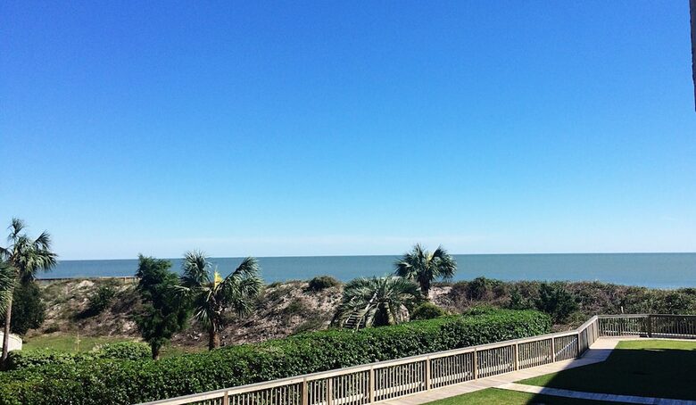 Beautiful Oceanfront Getaway - 200 Steps from Bed to Beach - Pawleys Island, South Carolina