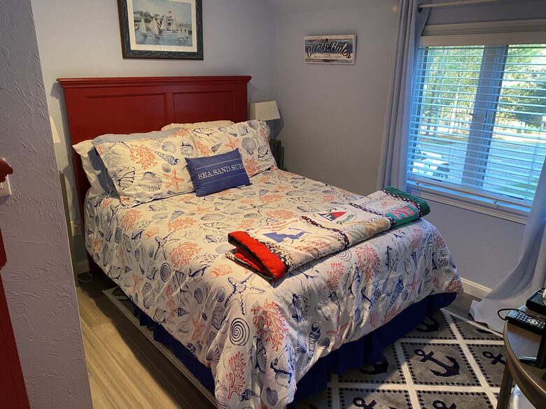 Upstairs Bedroom - Double