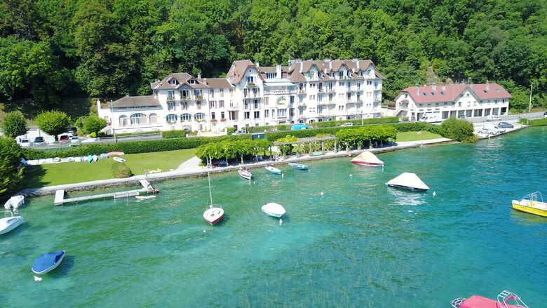 Lake Annecy Villa With Stunning Views and Private Beach - Annecy, France