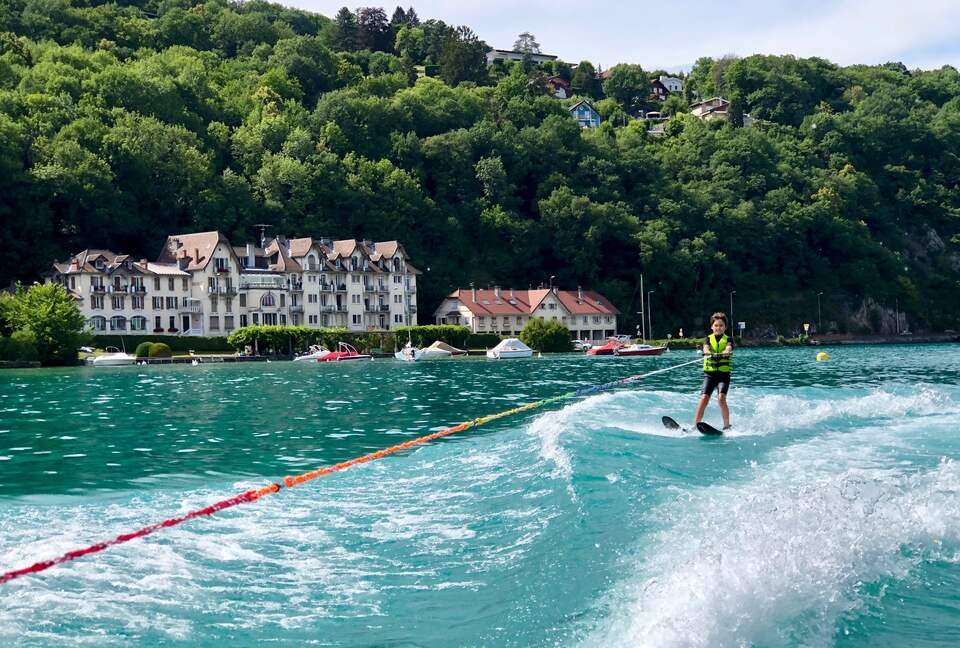 Lake Annecy Villa With Stunning Views and Private Beach - Annecy, France