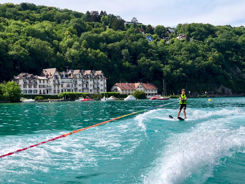 Lake Annecy Villa With Stunning Views and Private Beach - Annecy, France