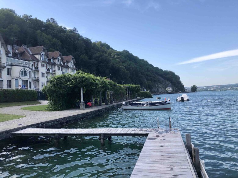 Lake Annecy Villa With Stunning Views and Private Beach - Annecy, France