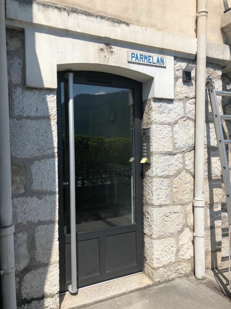 Lake Annecy Villa With Stunning Views and Private Beach - Annecy, France