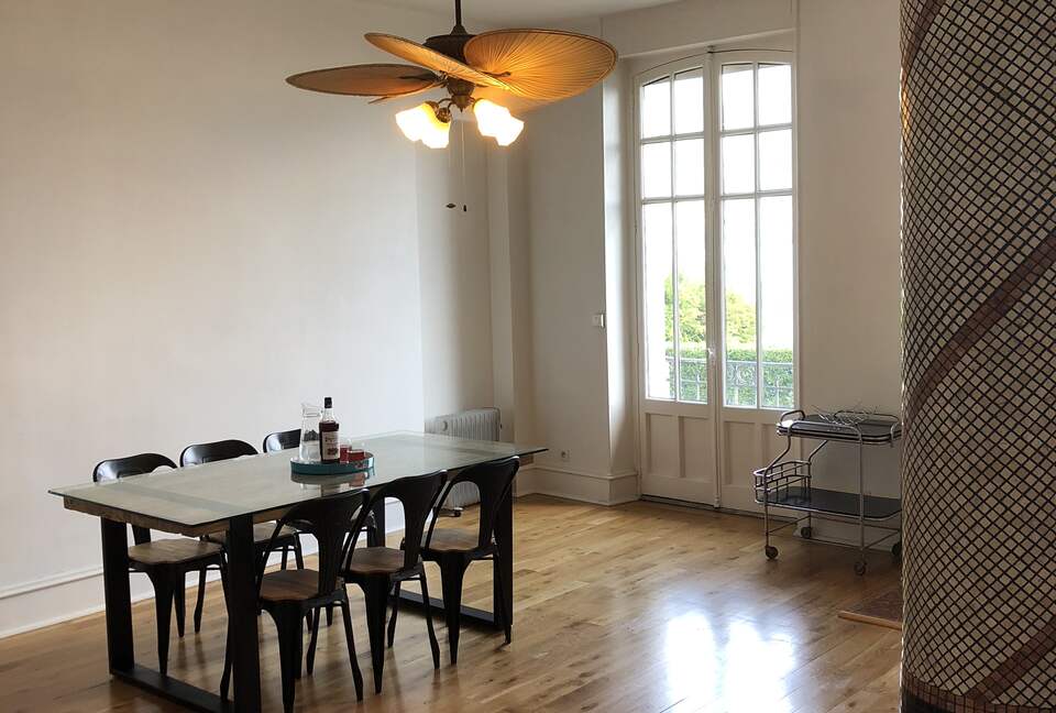 Lake Annecy Villa With Stunning Views and Private Beach - Annecy, France