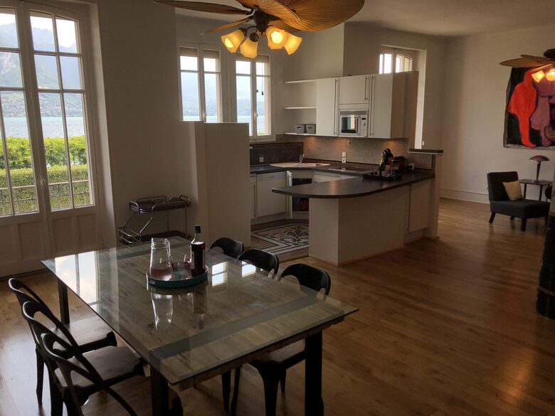 Lake Annecy Villa With Stunning Views and Private Beach - Annecy, France