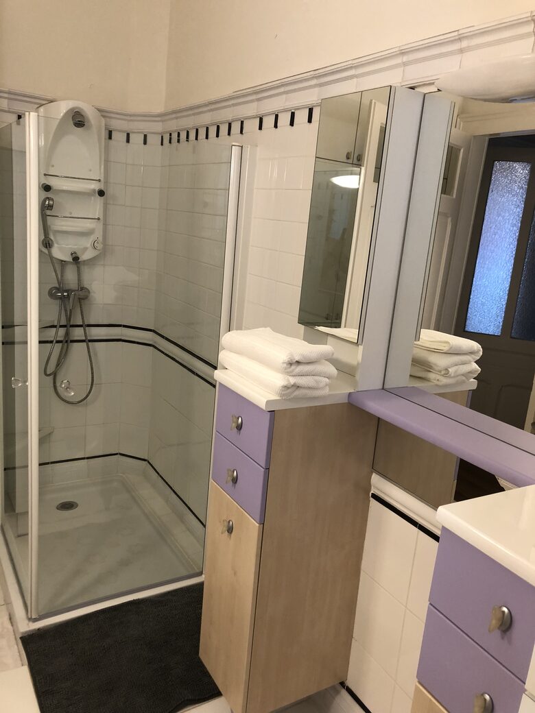 Lake Annecy Villa With Stunning Views and Private Beach - Annecy, France