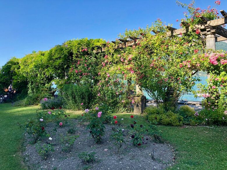 Lake Annecy Villa With Stunning Views and Private Beach - Annecy, France